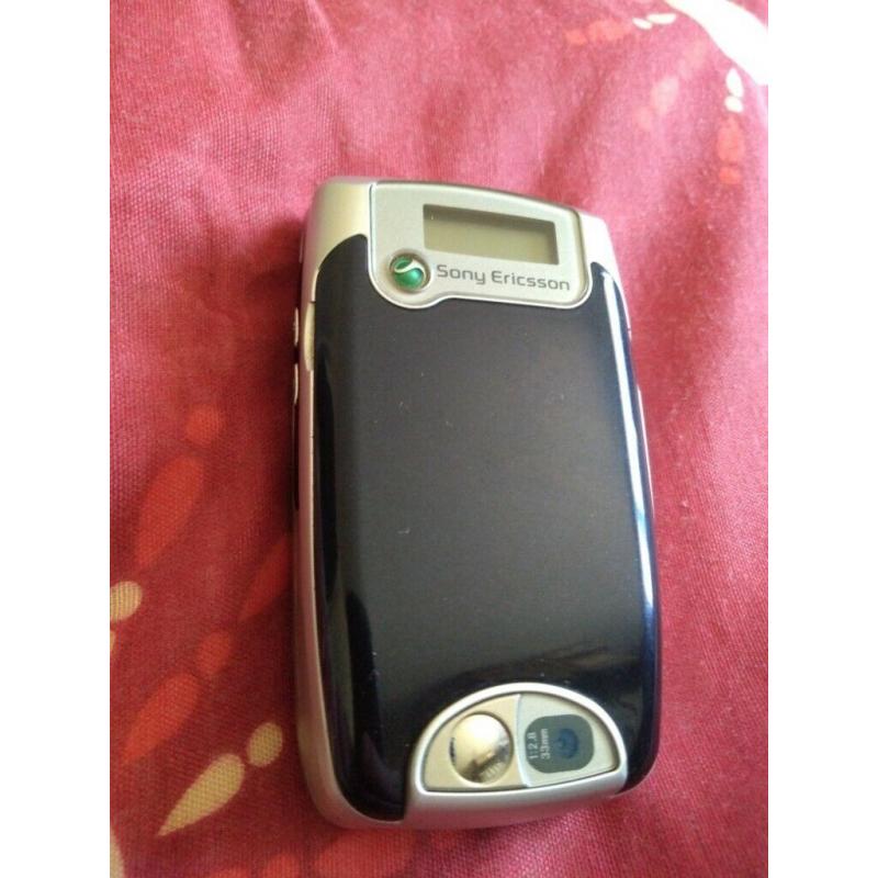 Sony Ericsson Z600 - Blue/Silver Unlocked Classic Mobile Phone
