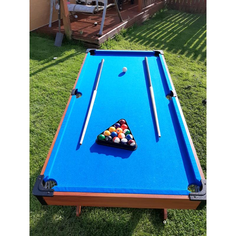 snooker table