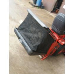 WESTWOOD T1800 48" CUT RIDE ON MOWER WITH COLLECTOR PRICE REDUCED TO ?1400....