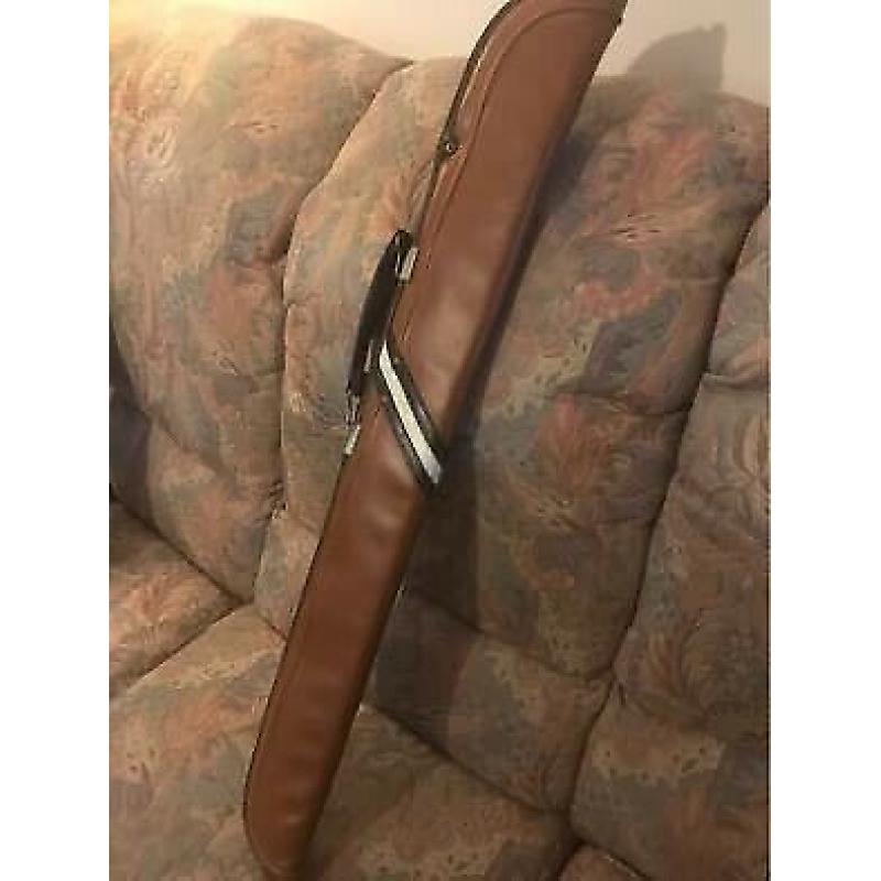 Snooker cue bag