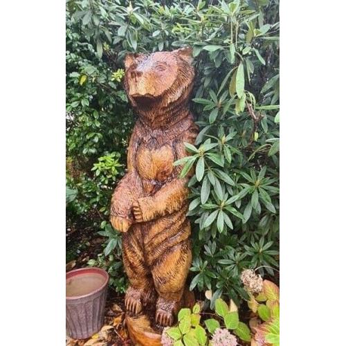 Wooden decorative bear carving