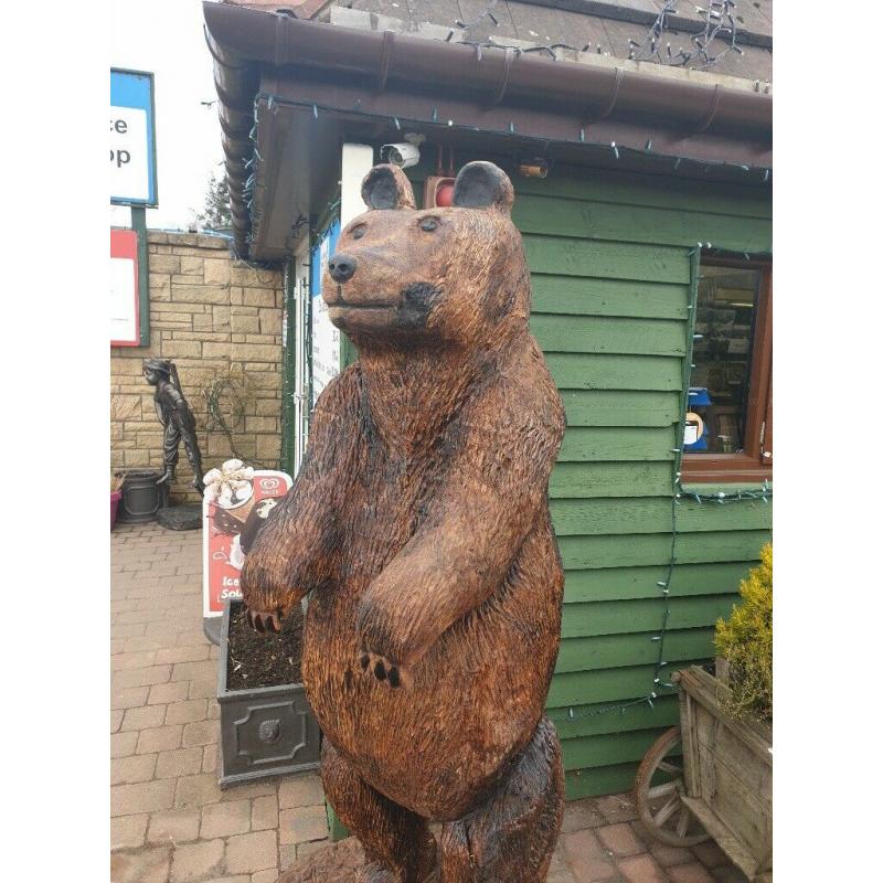 Wooden decorative bear carving