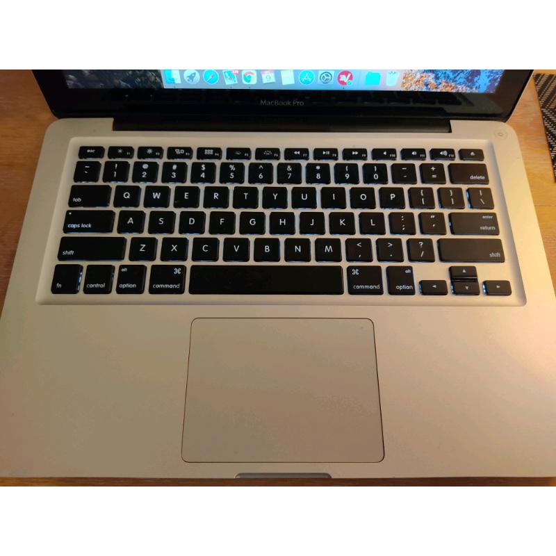 MacBook Pro 13 inch (8gb ram + 512gb SSD)
