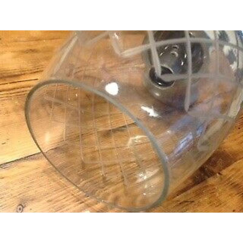 glass light fitting