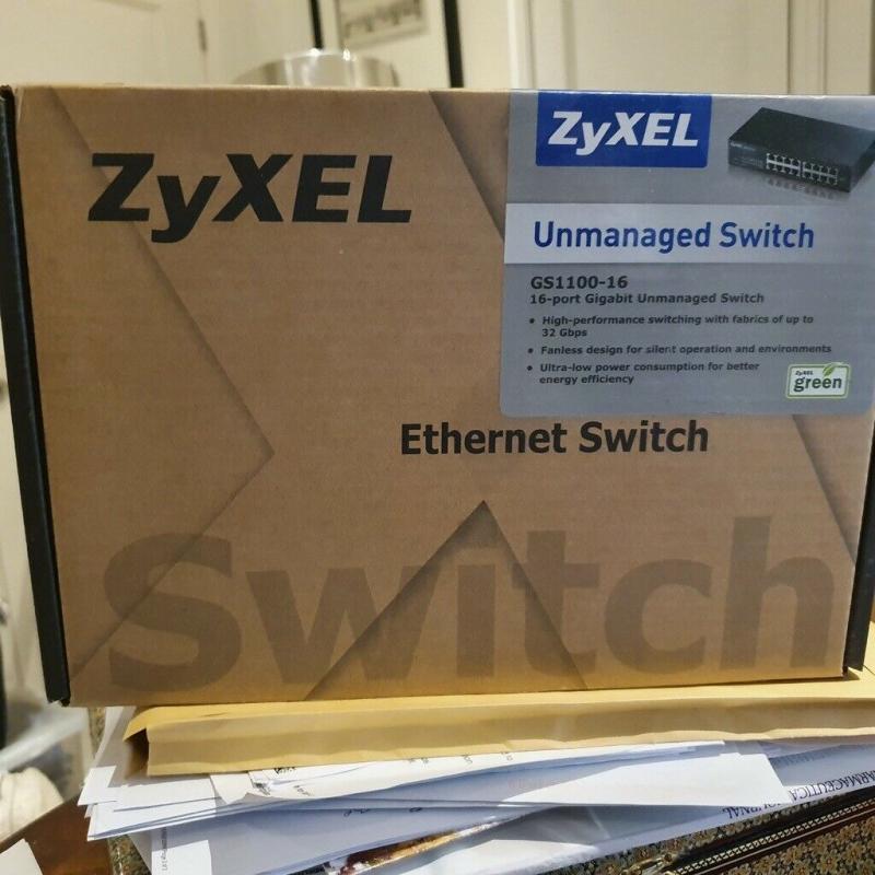 Xyxel Ethernet Switch 16 Port, GS1100