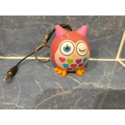 Owl design small plug in speaker