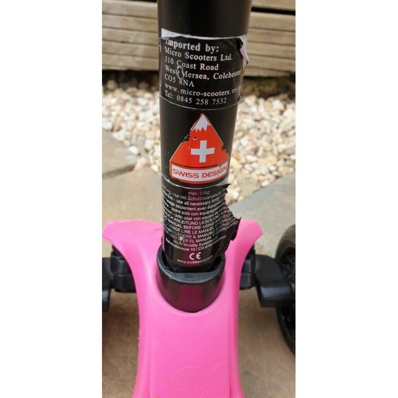 Pink and Black Micro Maxi Scooter