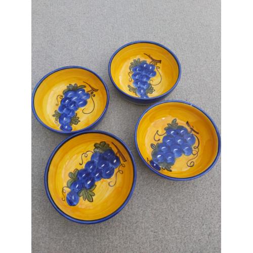 *FREE* Set of 4 bowls