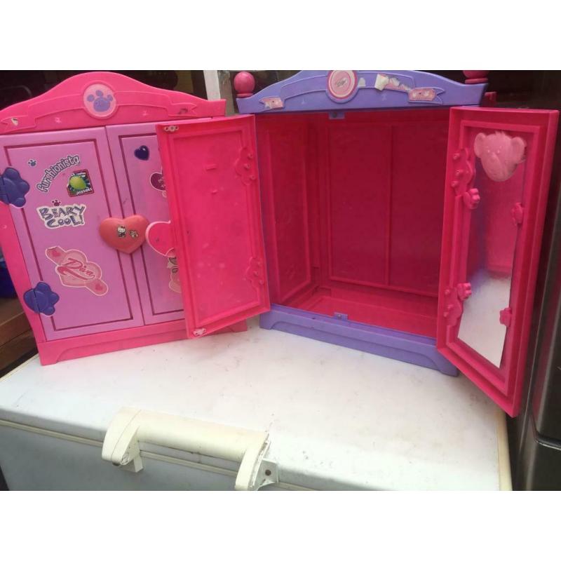 Kids toy house