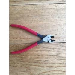 Side cutters