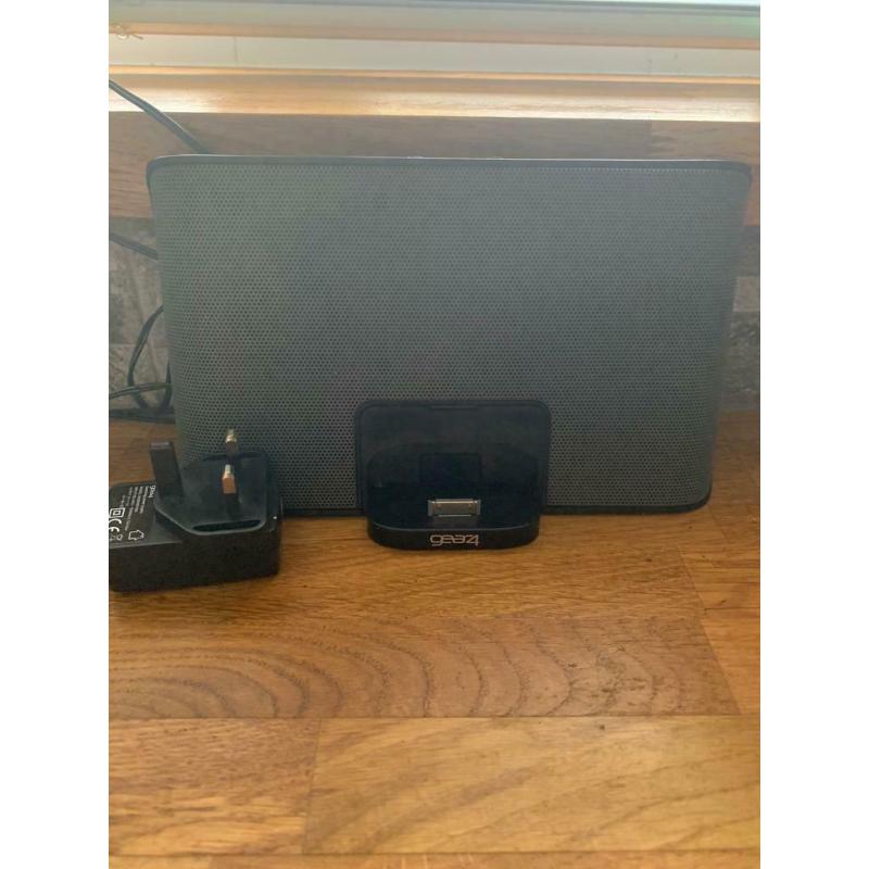 Speaker - Gear 4 - iPhone 4 dock