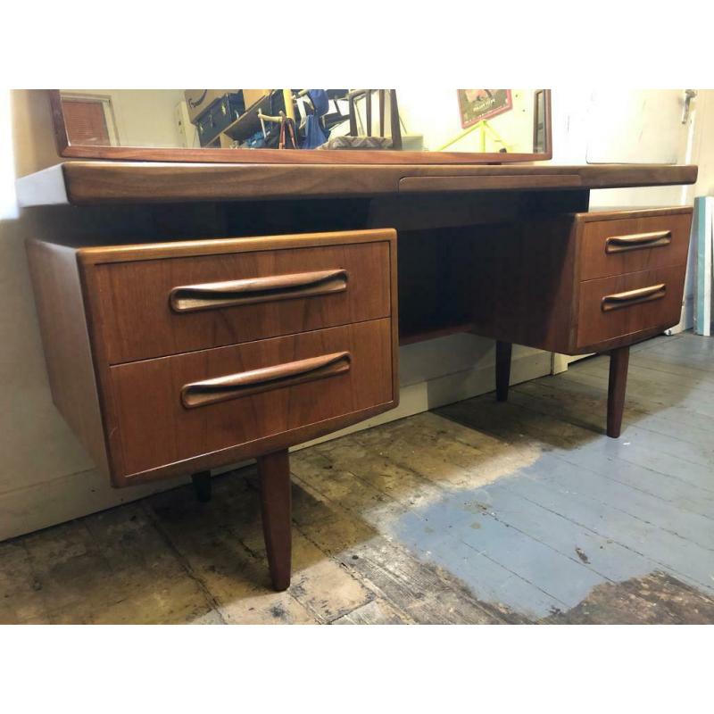 Vintage Gplan dresser/desk