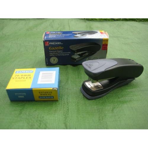 Brand New REXEL Gazelle Premium Stapler with Box of 5000 26/6 Staples