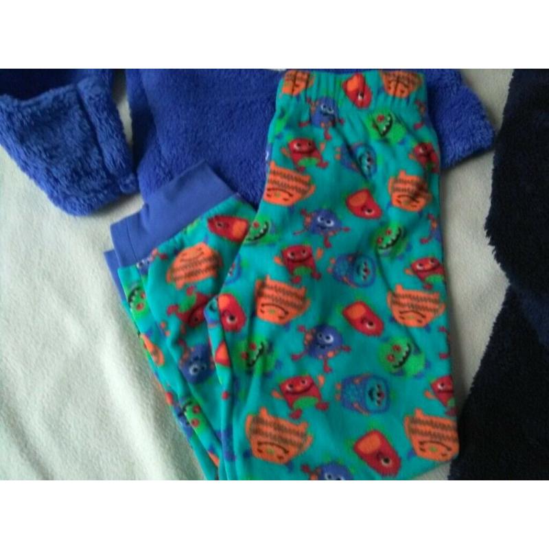 Boys Brand NEW Alien fleece Pyjamas 3D eyes on + Navy Dressing Gown Age 5-6 WILL POST