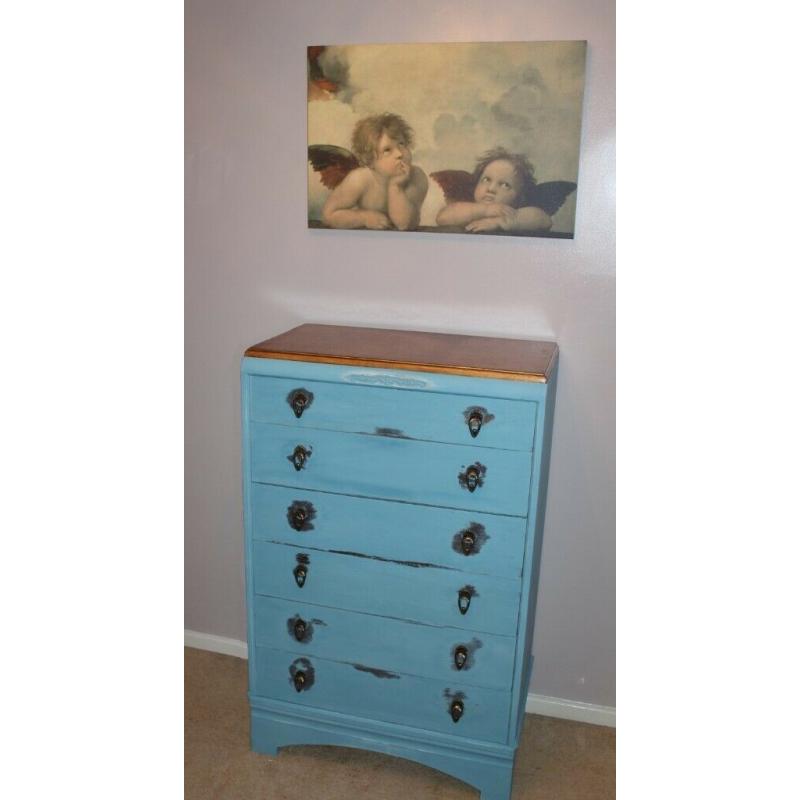 chest of drawers