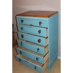 chest of drawers
