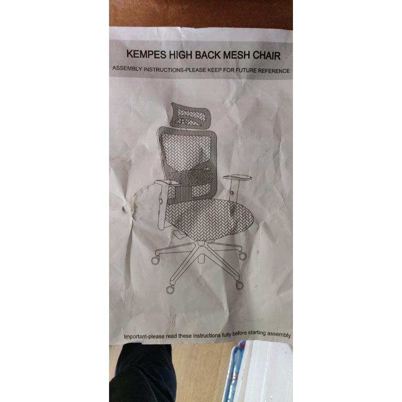 Kempes High back mesh office chair