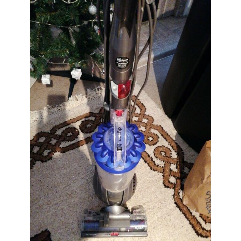 EXCELLENT DYSON DC41 BALL VACUUM CLEANER