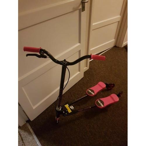 2 Pink V-flex Scooters