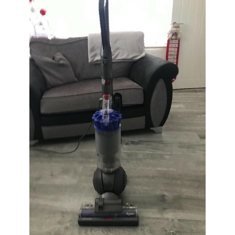 DYSON DC 40