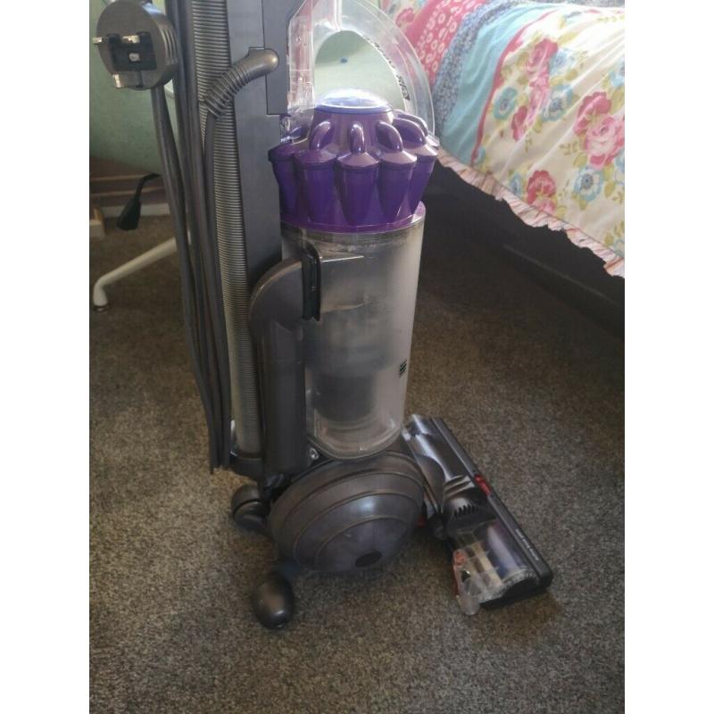 Dyson dc40 upright vacuum cleaner hoover