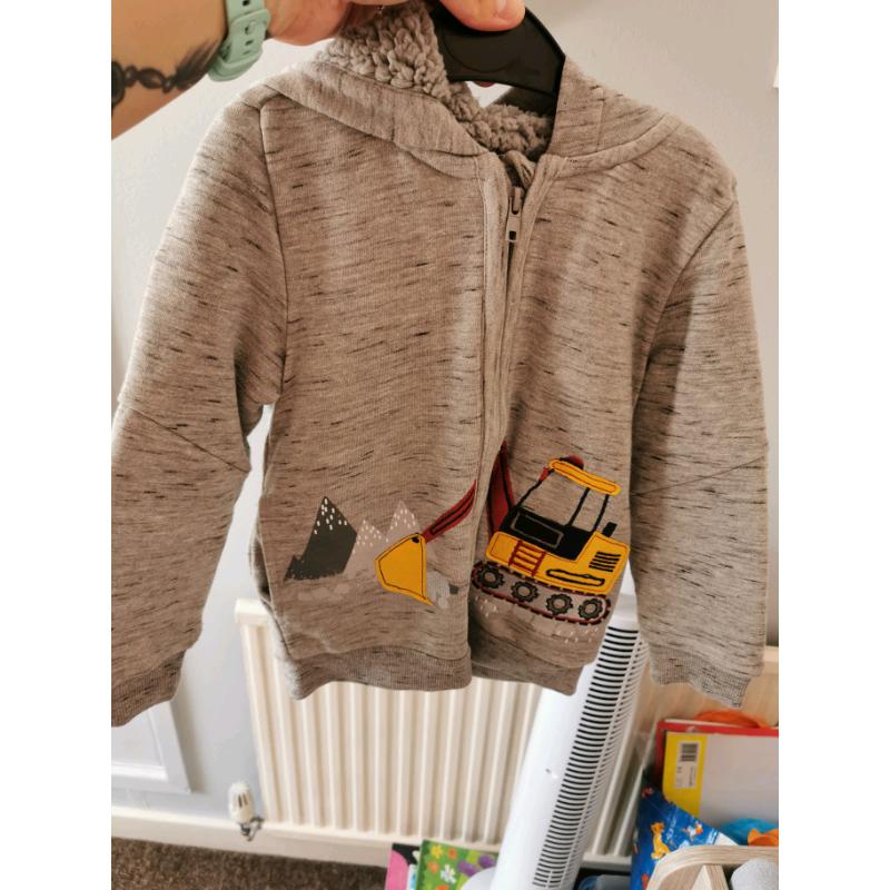 Boys hoodie size 4-5 years