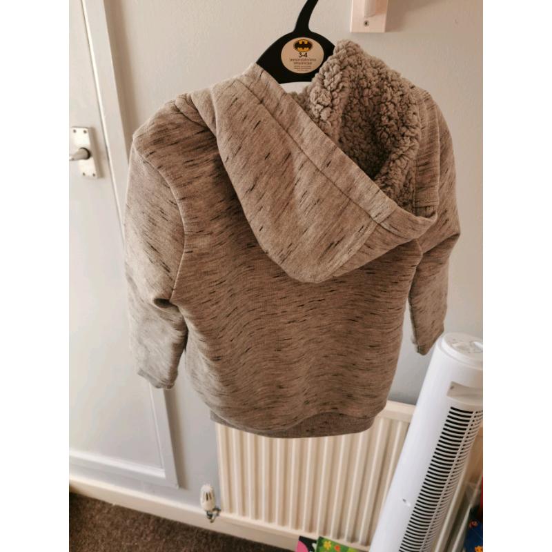 Boys hoodie size 4-5 years
