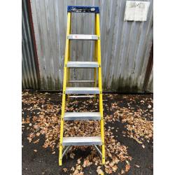 WICKS STEP LADDER (d) 6 TREAD 1.65m