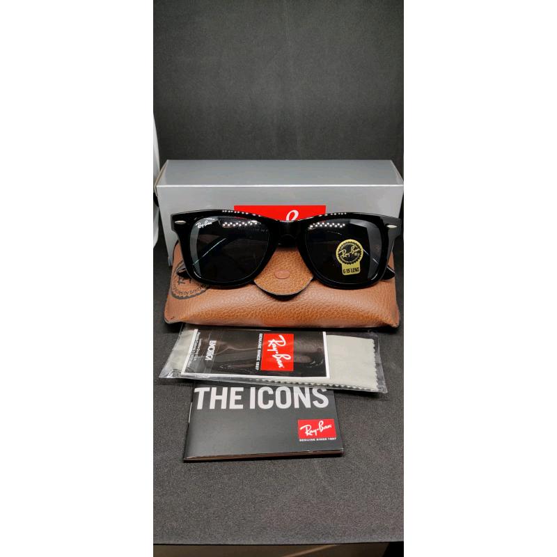 Ray-ban wayfarer sunglasses gloss black