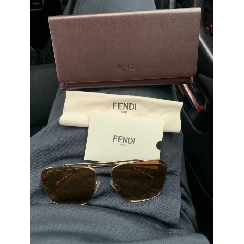Fendi avatar sun glasses