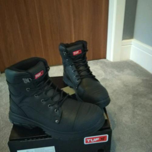 Men's black leather tuf xt safety boots size 10