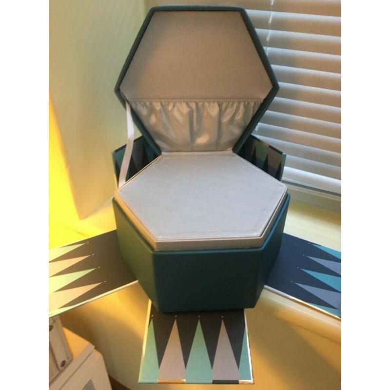 Elemis Pro-Collagen Stars of the Show Vanity Case Gift Box - RRP ?225