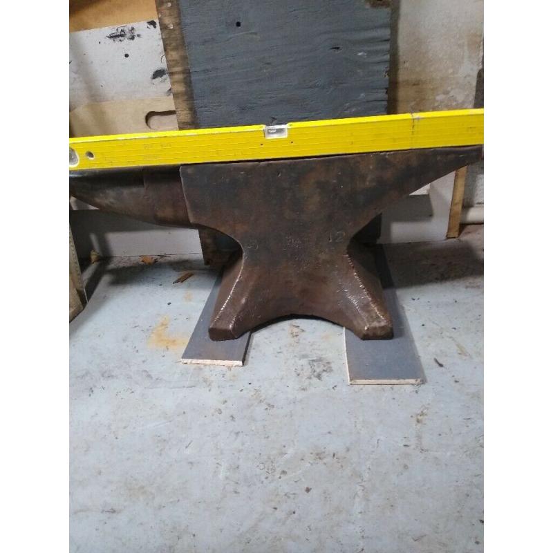 Blacksmiths anvil 150kg 3cwt