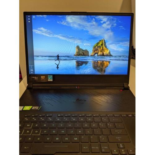 Awesome Asus ROG Zephyrus GX531G gaming laptop - i7, RTX2070, 512gb SSD, 15.6". Excellent condition.