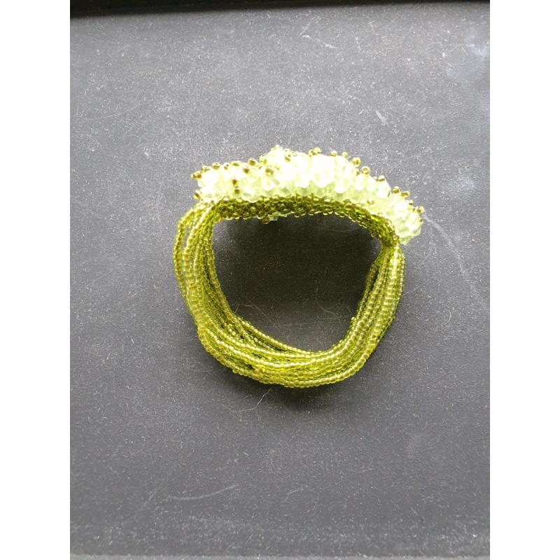 Beaded women's bracelet