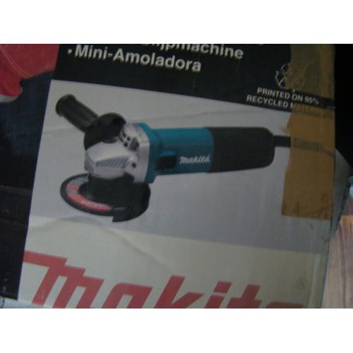 MAKITA ANGLE GRINDER
