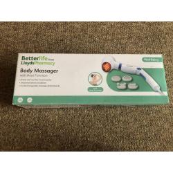 Body massager with heat function