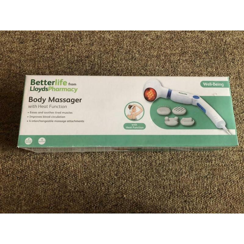 Body massager with heat function