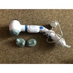 Body massager with heat function