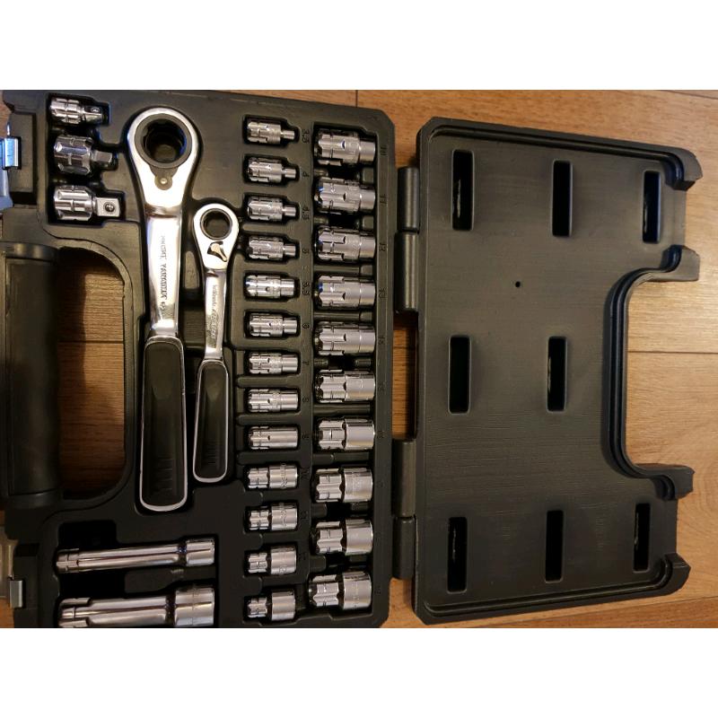 Halfords advanced socket set