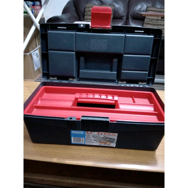 14 inches plastic toolbox in very good condition