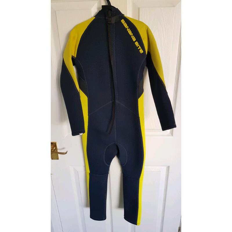 Child's wetsuit 9-10 yrs. Worn once