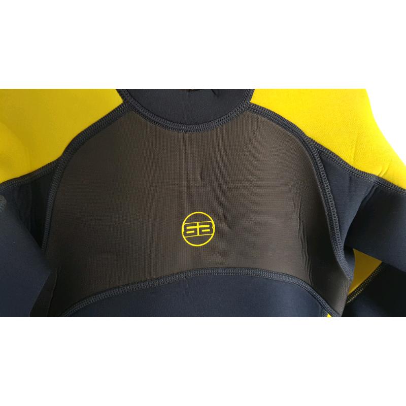 Child's wetsuit 9-10 yrs. Worn once