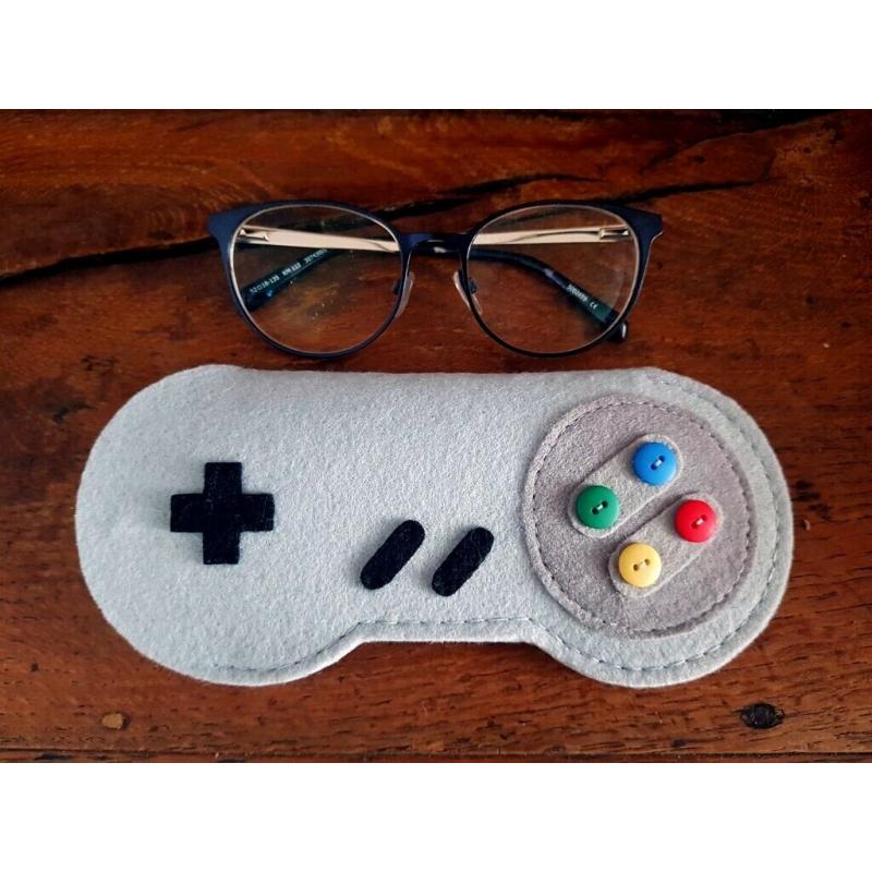 Super Nintendo Glasses Case Controller - SNES - Retro - 90s Gamer - Geeky gift