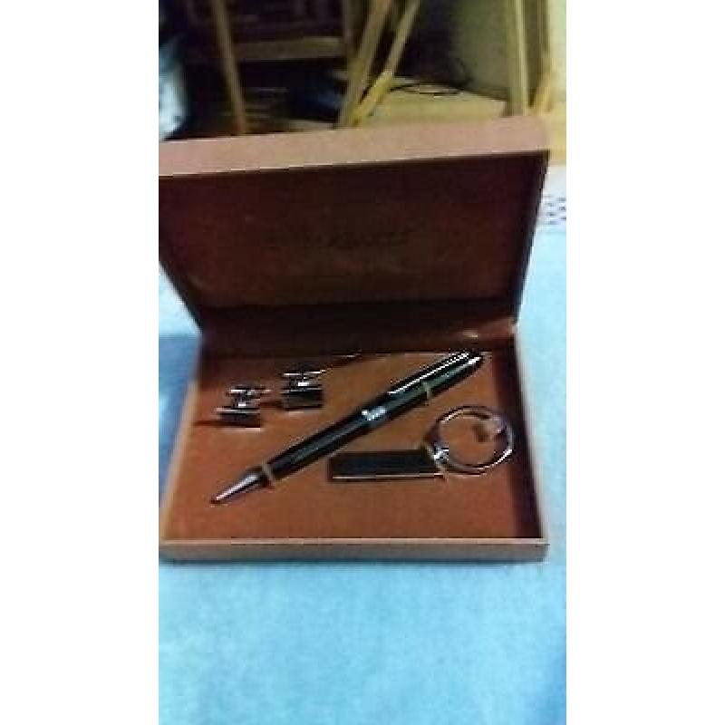 Pen and Cuff Links Gift Set
