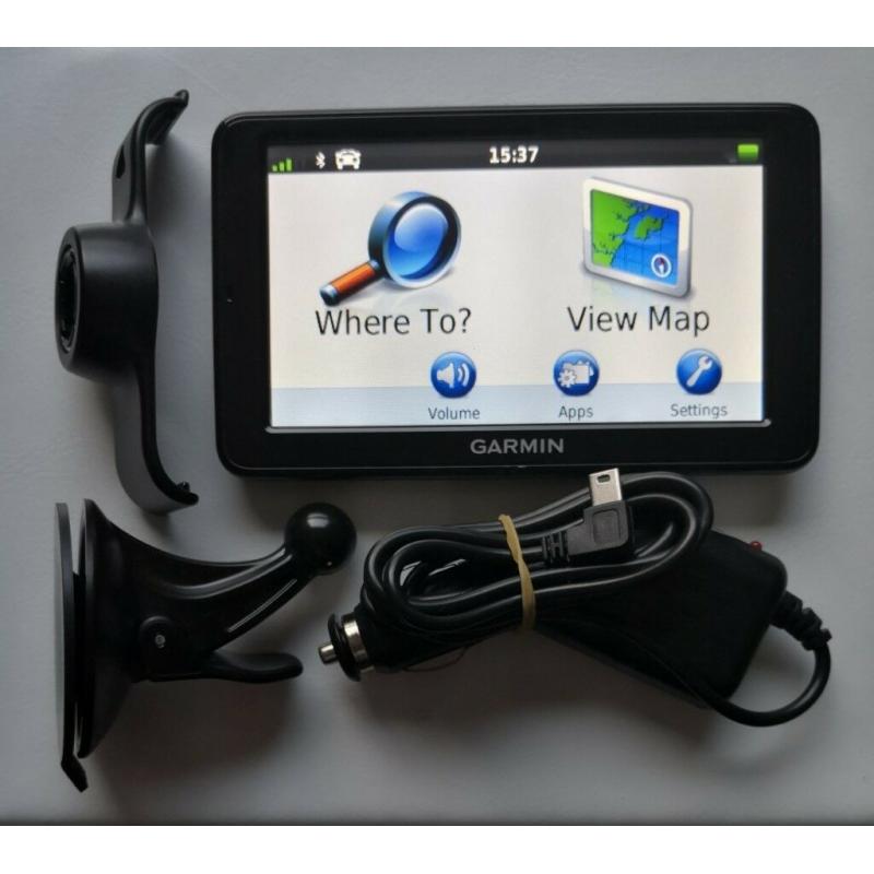 5" GARMIN nuvi 2515LM(T) GPS Sat Nav Lifetime UK & Ireland Map Traffic Bluetooth (no offers, please)