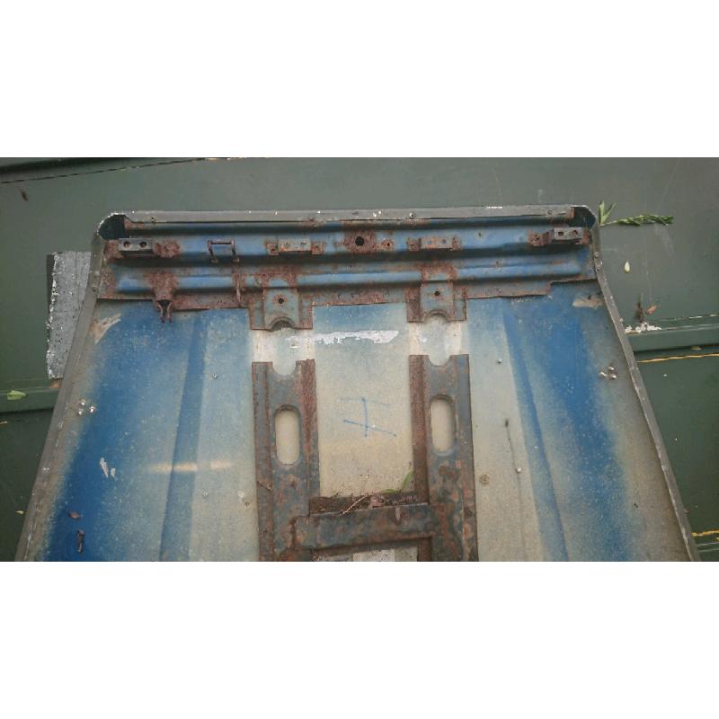 Land rover bonnet