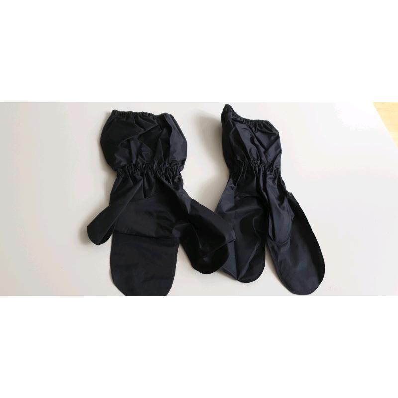 Held over motorcycle gloves