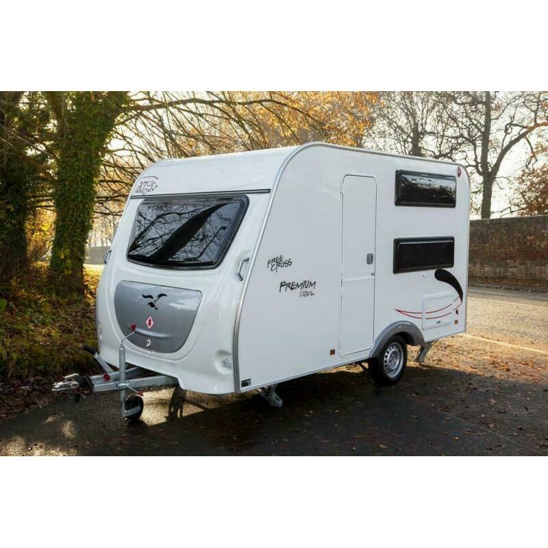 Freecross Premium 330DL 4 Berth Lightweight Family Caravan - Only 900Kgs!