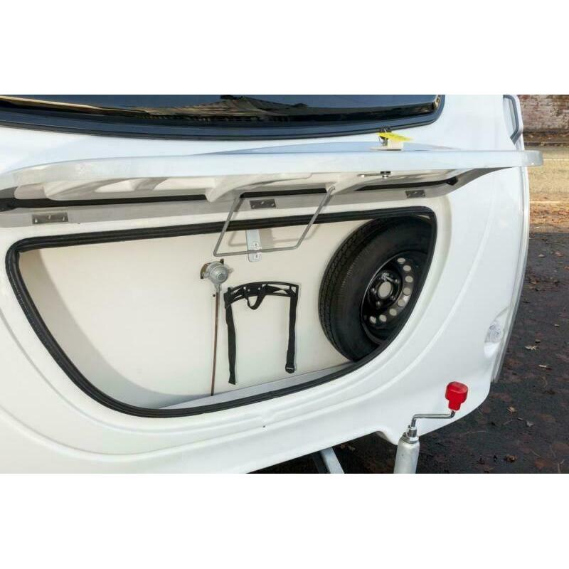 Freecross Premium 330DL 4 Berth Lightweight Family Caravan - Only 900Kgs!